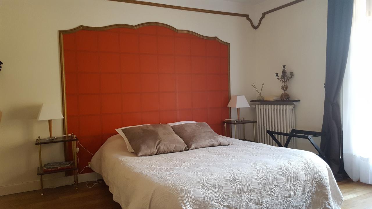 Chambres D'Hotes La Fontaine Espalion Esterno foto